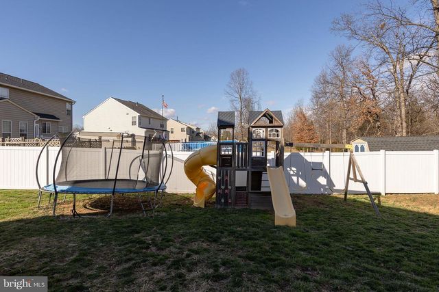 18 SUMMER GROVE DR, Kearneysville, WV 25430