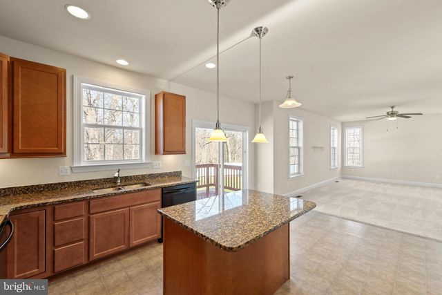 18 SUMMER GROVE DR, Kearneysville, WV 25430