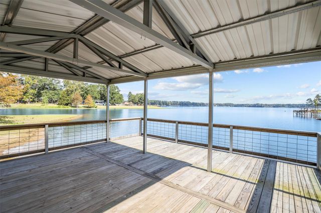 2846 Palo Gaucho Crossing, Hemphill, TX 75948