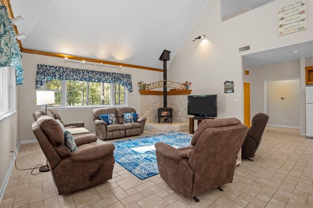 2846 Palo Gaucho Crossing, Hemphill, TX 75948