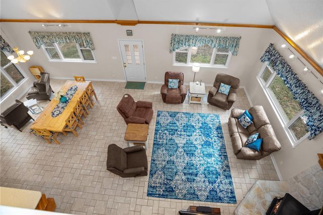 2846 Palo Gaucho Crossing, Hemphill, TX 75948