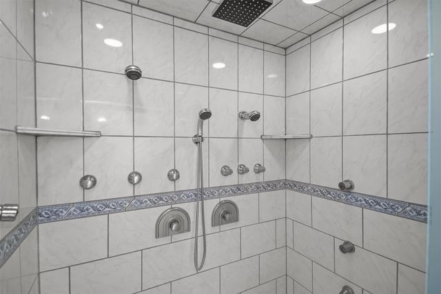 2846 Palo Gaucho Crossing, Hemphill, TX 75948