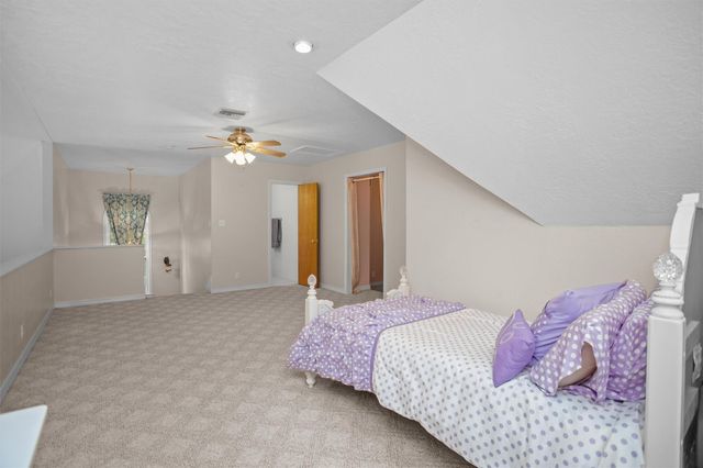 2846 Palo Gaucho Crossing, Hemphill, TX 75948