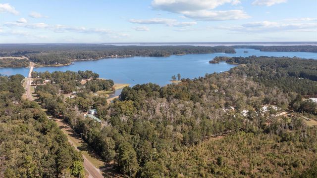 2846 Palo Gaucho Crossing, Hemphill, TX 75948