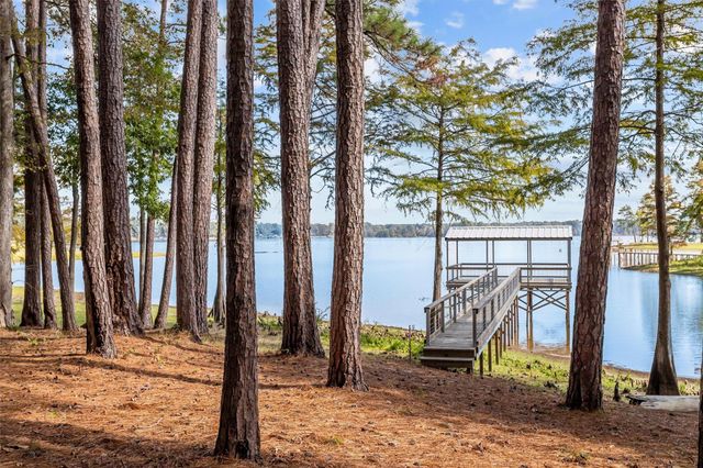 2846 Palo Gaucho Crossing, Hemphill, TX 75948