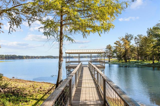 2846 Palo Gaucho Crossing, Hemphill, TX 75948