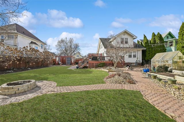 1806 7th Avenue SE, Cedar Rapids, IA 52403