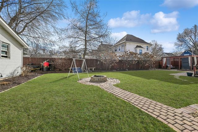 1806 7th Avenue SE, Cedar Rapids, IA 52403