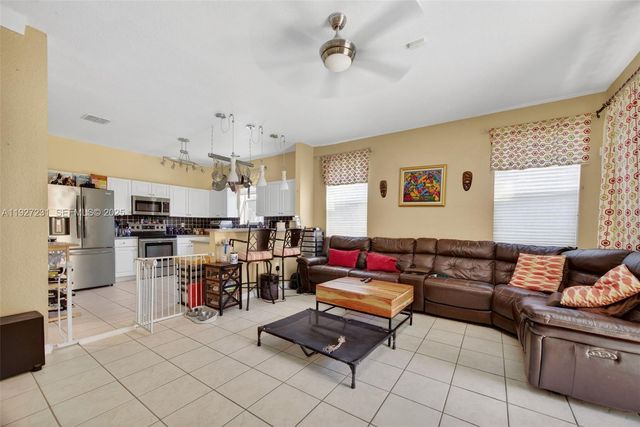 9002 SW 214th Ln, Cutler Bay, FL 33189