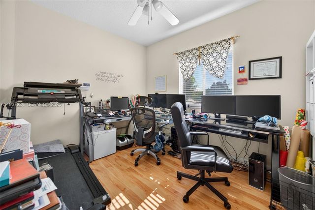 9002 SW 214th Ln, Cutler Bay, FL 33189