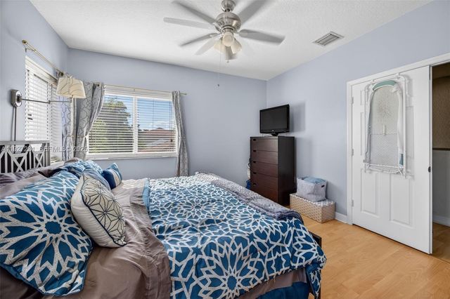 9002 SW 214th Ln, Cutler Bay, FL 33189