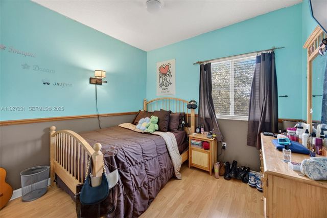 9002 SW 214th Ln, Cutler Bay, FL 33189