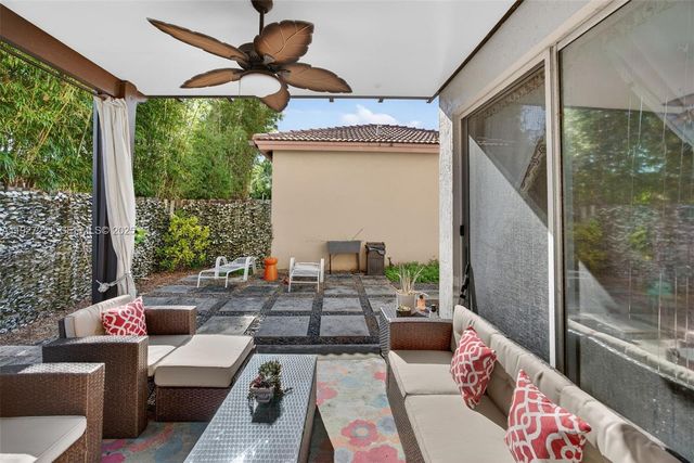 9002 SW 214th Ln, Cutler Bay, FL 33189