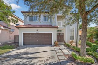 9002 SW 214th Ln, Cutler Bay, FL 33189