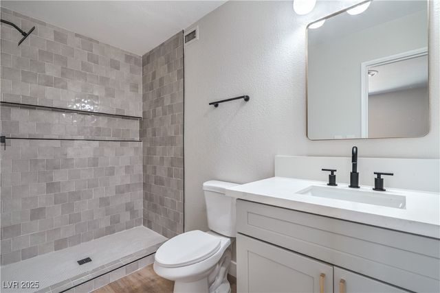 3114 Scarlet Oak Avenue, Las Vegas, NV 89104