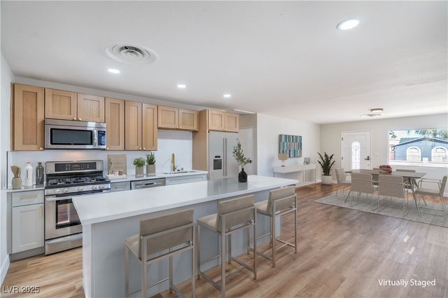 3114 Scarlet Oak Avenue, Las Vegas, NV 89104