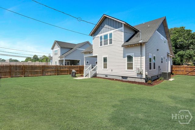 2005 E 38th Street, Savannah, GA 31404