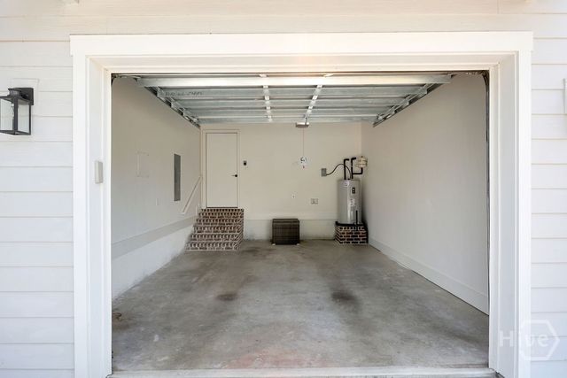 2005 E 38th Street, Savannah, GA 31404