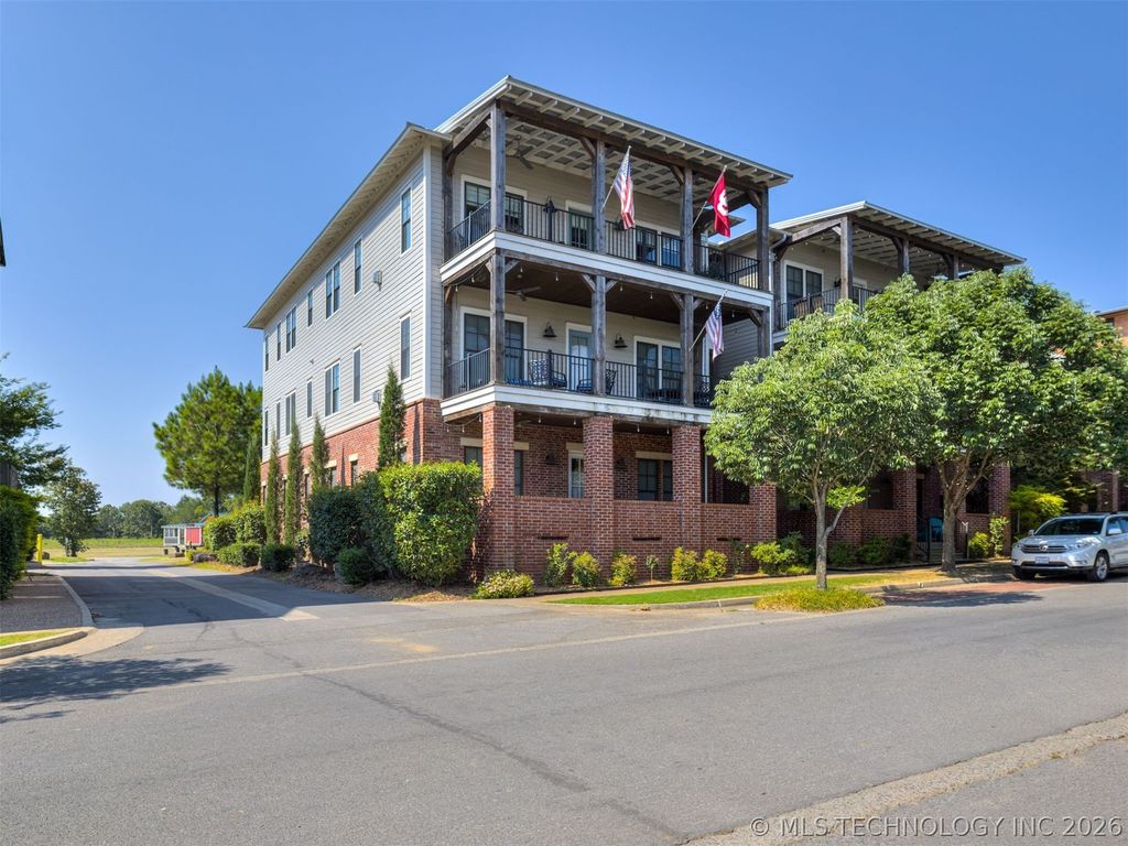30 Park Street C, Carlton Landing, OK 74432
