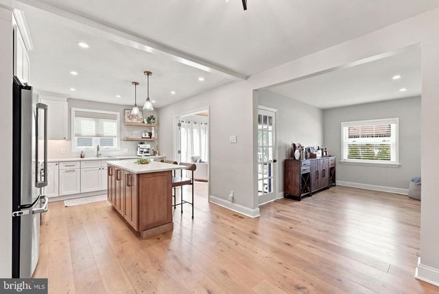 427 AVONDALE AVE, Haddonfield, NJ 08033