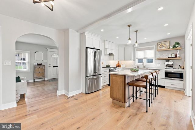 427 AVONDALE AVE, Haddonfield, NJ 08033