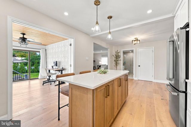 427 AVONDALE AVE, Haddonfield, NJ 08033