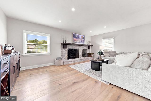 427 AVONDALE AVE, Haddonfield, NJ 08033