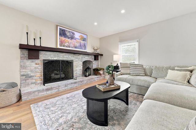 427 AVONDALE AVE, Haddonfield, NJ 08033