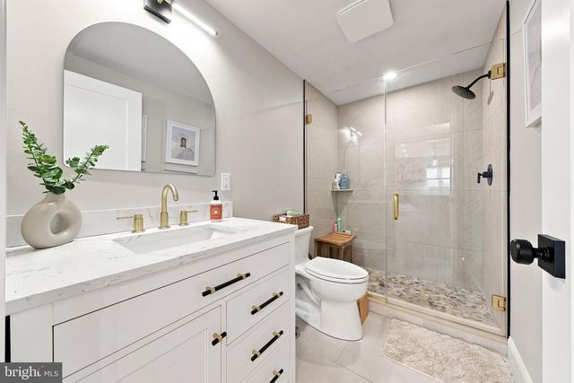 427 AVONDALE AVE, Haddonfield, NJ 08033