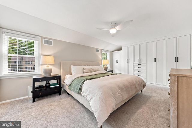 427 AVONDALE AVE, Haddonfield, NJ 08033
