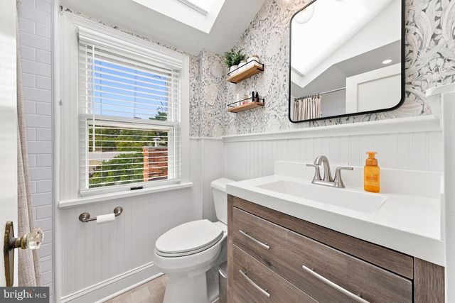 427 AVONDALE AVE, Haddonfield, NJ 08033
