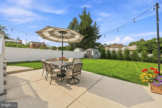 427 AVONDALE AVE, Haddonfield, NJ 08033