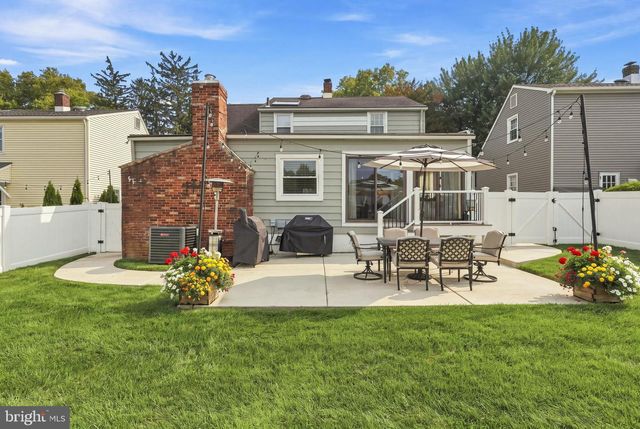 427 AVONDALE AVE, Haddonfield, NJ 08033