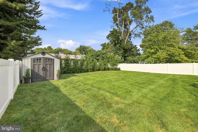 427 AVONDALE AVE, Haddonfield, NJ 08033