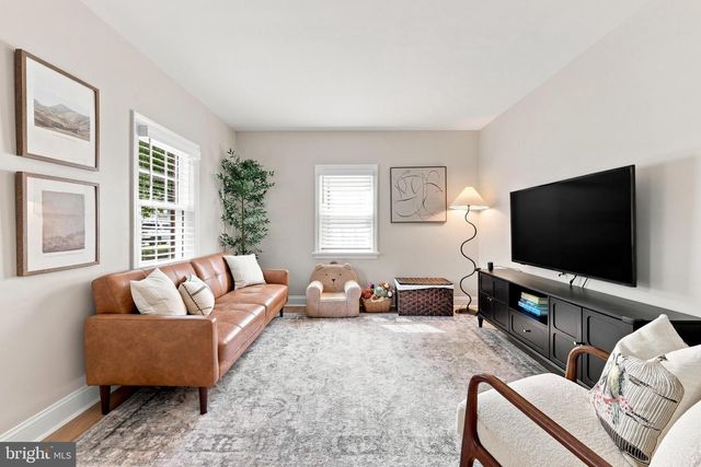 427 AVONDALE AVE, Haddonfield, NJ 08033