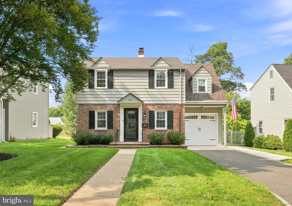 427 AVONDALE AVE, Haddonfield, NJ 08033