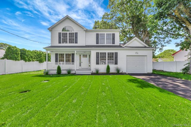 112 Chanel Drive E, Shirley, NY 11967