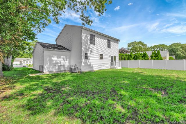 112 Chanel Drive E, Shirley, NY 11967