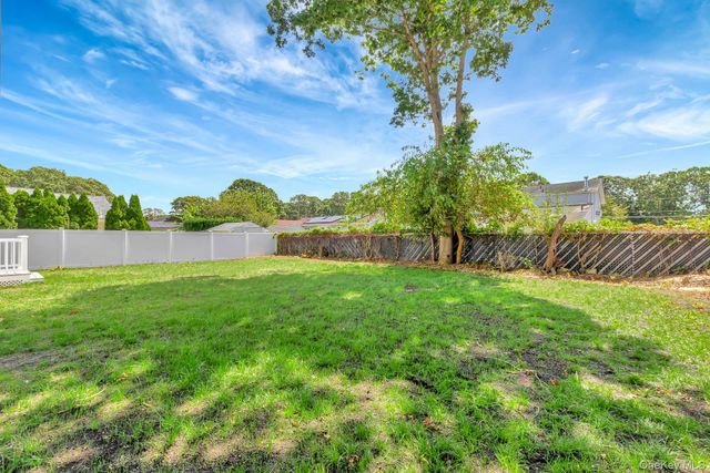 112 Chanel Drive E, Shirley, NY 11967