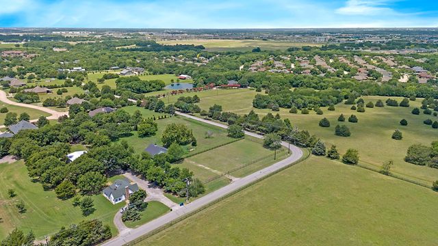 701 Meandering Way, Fairview, TX 75069