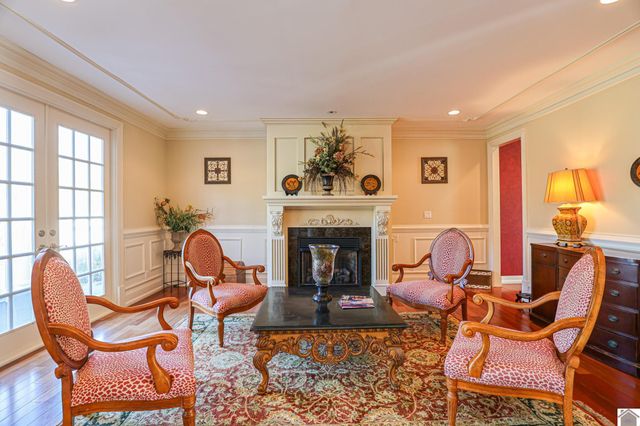 23 Tralee Ct, Benton, KY 42025