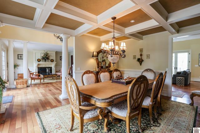 23 Tralee Ct, Benton, KY 42025