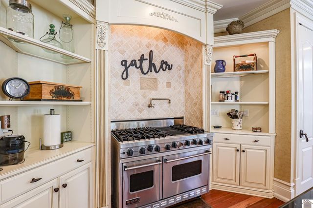 23 Tralee Ct, Benton, KY 42025