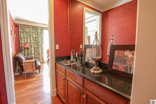 23 Tralee Ct, Benton, KY 42025