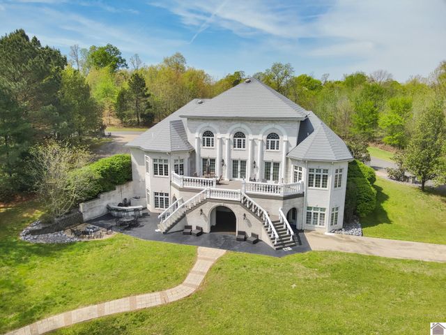 23 Tralee Ct, Benton, KY 42025