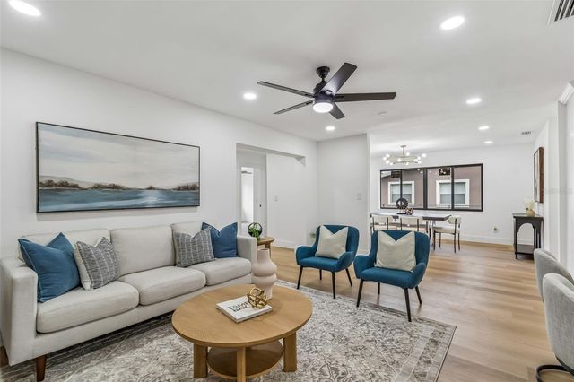 2550 GOMAZ WAY S, St Petersburg, FL 33712