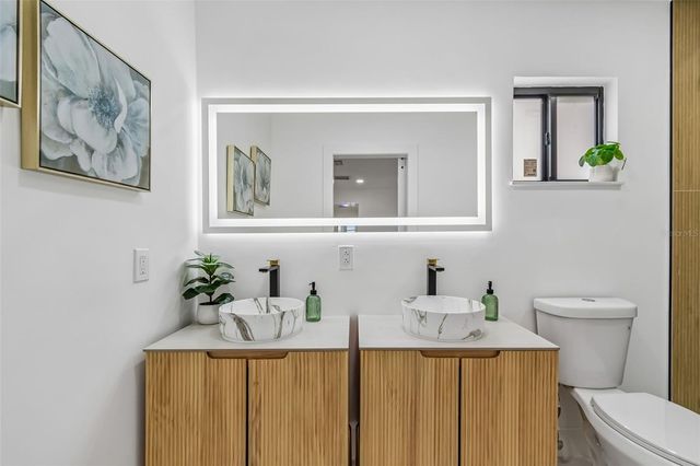 2550 GOMAZ WAY S, St Petersburg, FL 33712