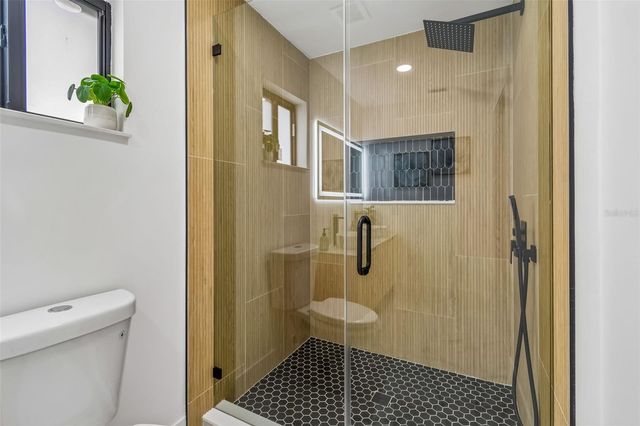 2550 GOMAZ WAY S, St Petersburg, FL 33712