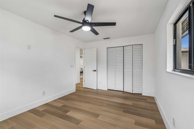 2550 GOMAZ WAY S, St Petersburg, FL 33712