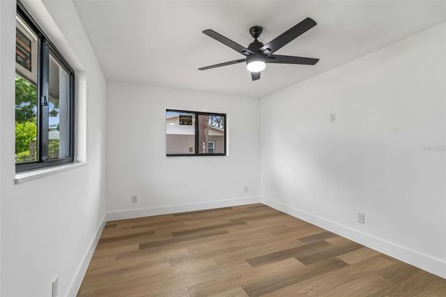 2550 GOMAZ WAY S, St Petersburg, FL 33712